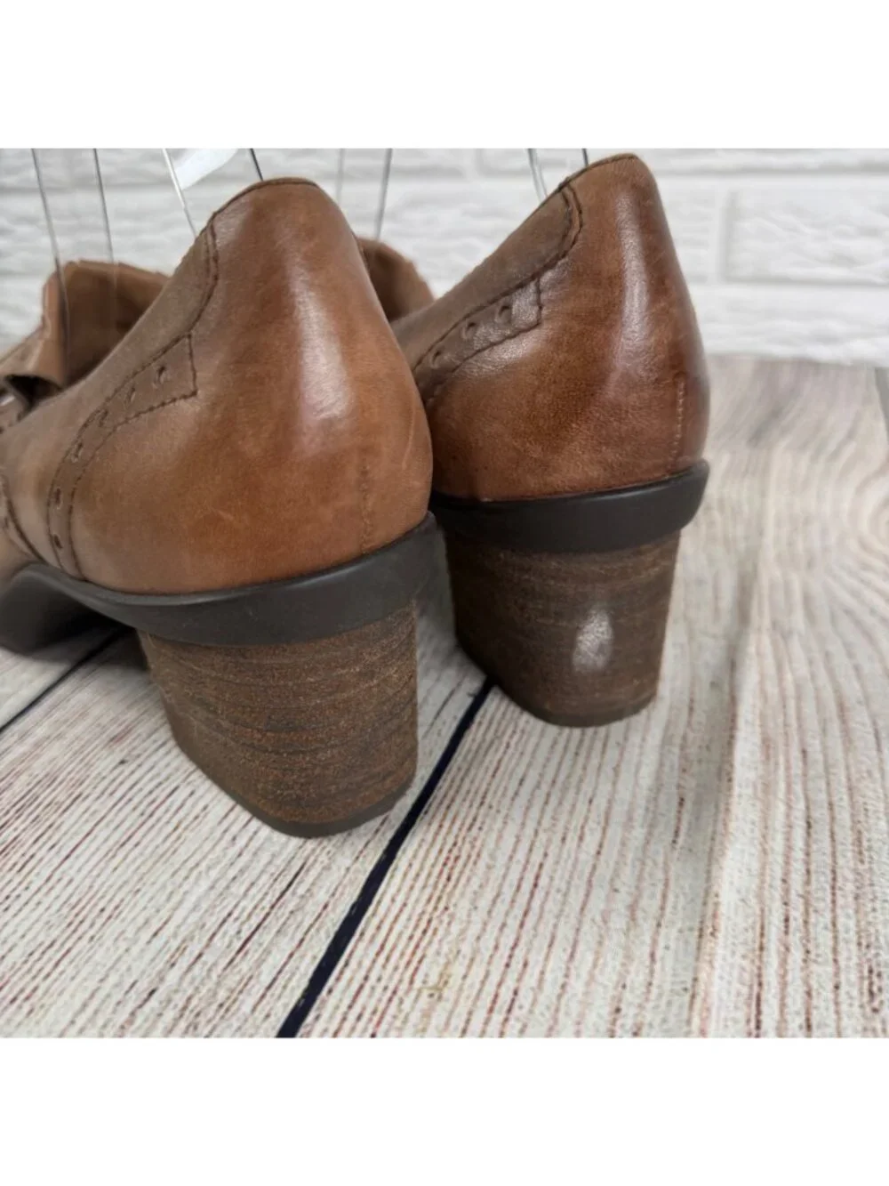 Earth Tassel Loafer Heels Stacked Block Heel Brogue Detail Sundowner Cinnamon 8B